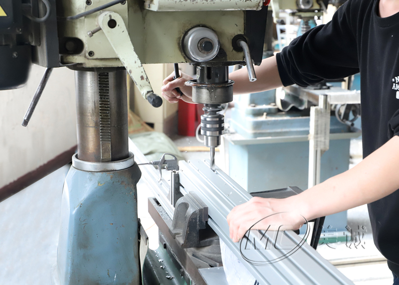 工業鋁型材精加工廠家，如何做到精加工？